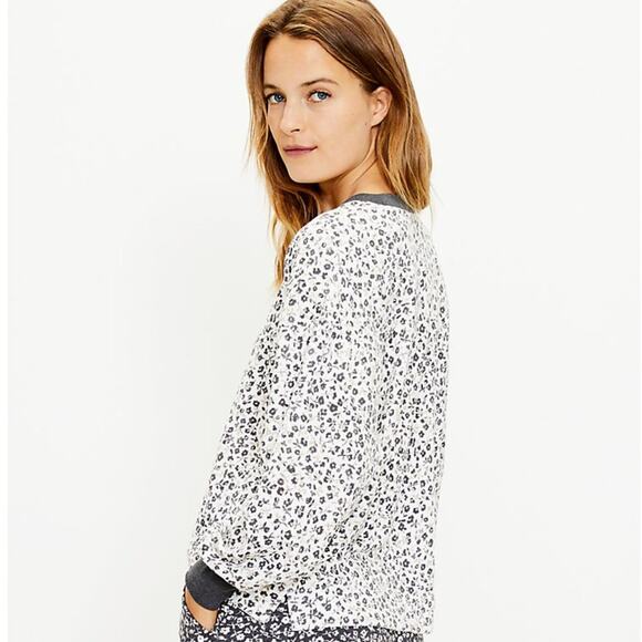 Lou & Grey Ditzy Floral Terry Sweatshirt Women's L Cozy Pullover Neutral $69 NWT - Picture 3 of 13